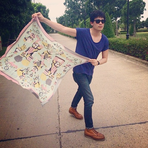 ซันนี่ สุวรรณเมธานนท์ ซันนี่ สุวรรณเมธานนท์