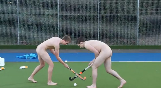 ทีมฮอกกี้ชายในอังกฤษเปลือยกายแข่ง ทีมฮอกกี้ชายในอังกฤษเปลือยกายแข่ง