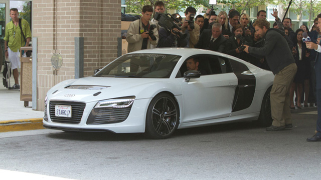 Audi R8 e-tron สุดยอดรถสปอร์ตพลังงานไฟฟ้า Audi R8 e-tron สุดยอดรถสปอร์ตพลังงานไฟฟ้า