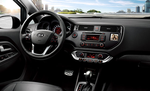 Kia Rio ซีดาน Kia Rio ซีดาน