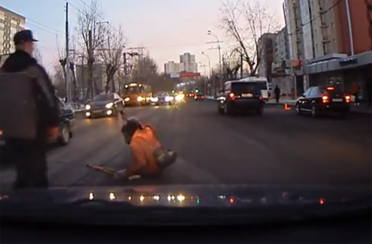 น้ำใจบนท้องถนน น้ำใจบนท้องถนน