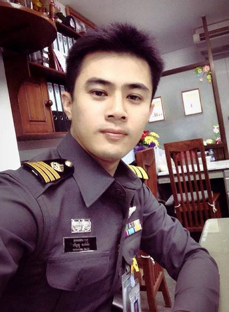 ตำรวจหล่อ ตำรวจหล่อ