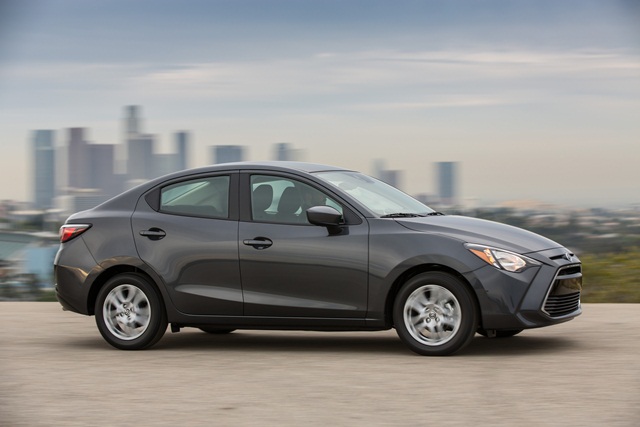 Scion iA Scion iA