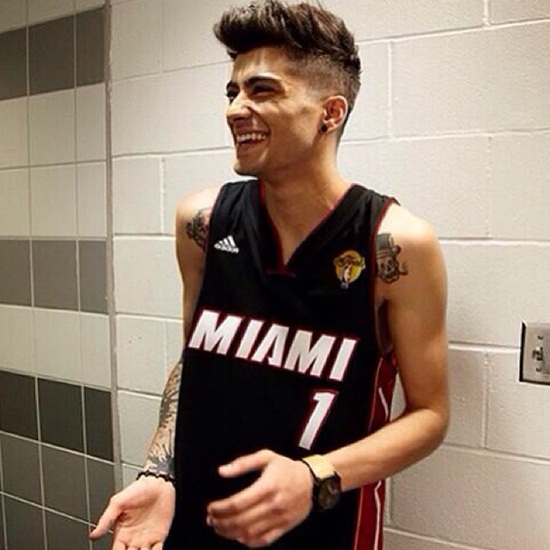 Zayn Malik, เซน มาลิก Zayn Malik, เซน มาลิก