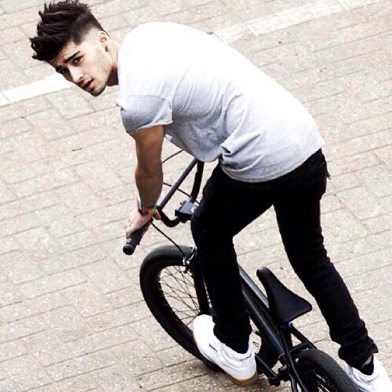 Zayn Malik, เซน มาลิก Zayn Malik, เซน มาลิก