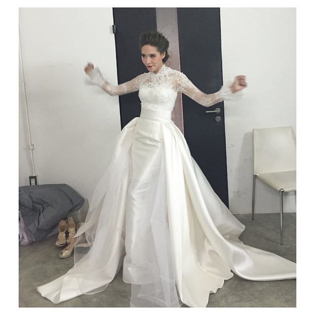 พลอย เฌอมาลย์ ในชุดเจ้าสาวสไตล์สวยหรู ถ่ายแบบ WE Magazine พลอย เฌอมาลย์ ในชุดเจ้าสาวสไตล์สวยหรู ถ่ายแบบ WE Magazine