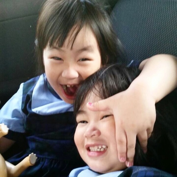 น้องออก้า ดีใจ คุณพ่อ เปิ้ล นาคร มารับที่โรงเรียน น้องออก้า ดีใจ คุณพ่อ เปิ้ล นาคร มารับที่โรงเรียน