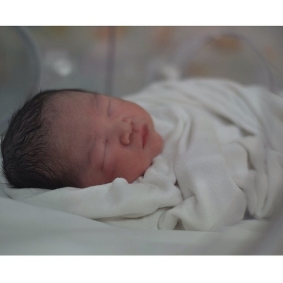 พลอย รัตนรัตน์ คลอดลูกชาย ตั้งชื่อ น้องตน พลอย รัตนรัตน์ คลอดลูกชาย ตั้งชื่อ น้องตน