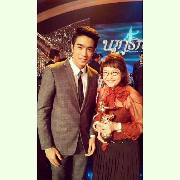 นุ่น ศิรพันธ์-ณเดชน์ ซิวดารายอดเยี่ยม ขุนศึก คว้าละครยอดเยี่ยม รางวัลนาฏราช 2555