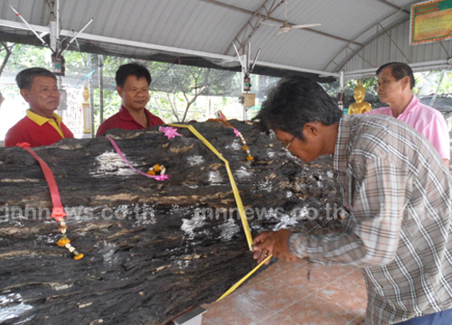 คอหวยแห่ขอเลขเด็ดเจ้าแม่ตะเคียนทอง ให้โชค 2 งวดซ้อน คอหวยแห่ขอเลขเด็ดเจ้าแม่ตะเคียนทอง ให้โชค 2 งวดซ้อน