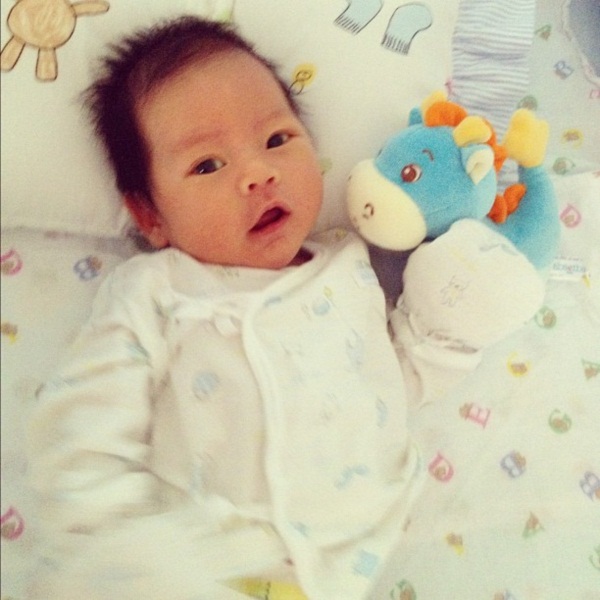 ชมภาพน่ารัก น้องวิน ลูกชายของกุ๊ก กฤติกา