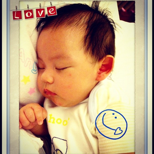 ชมภาพน่ารัก น้องวิน ลูกชายของกุ๊ก กฤติกา