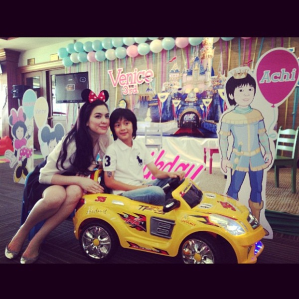 น้องอชิ สุดแฮปปี้ กับปาร์ตี้วันเกิดครบ 10 ขวบ