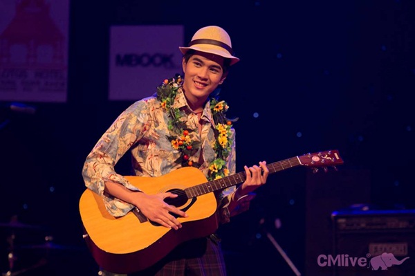 ประมวลภาพการประกวด ดาว เดือน มหาวิทยาลัยเชียงใหม่ 2556