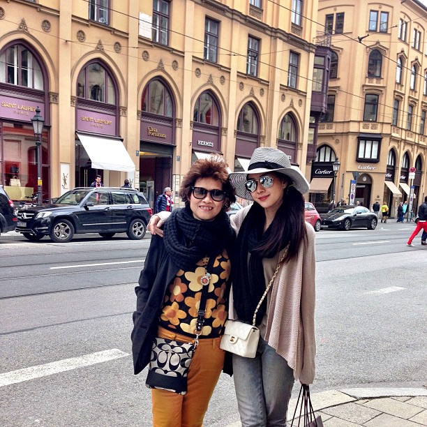 โฟร์ ศกลรัตน์ เที่ยวยุโรปกับครอบครัว ในแบบอบอุ่น