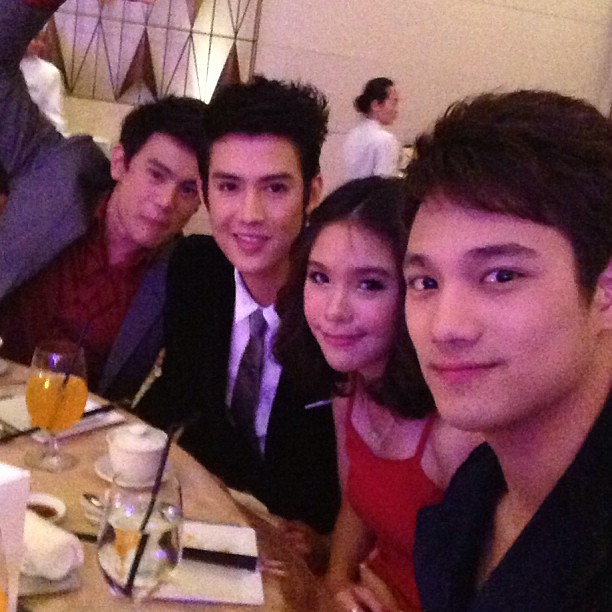 จัดเต็ม! งานเลี้ยง วันแรงเงาแห่งชาติ นักแสดงเข้าร่วมคับคั่ง