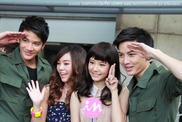 ครึกครื้น! กอล์ฟ-เต้ย นำทีมบวงสรวง ระเบิดเที่ยงแถวตรง