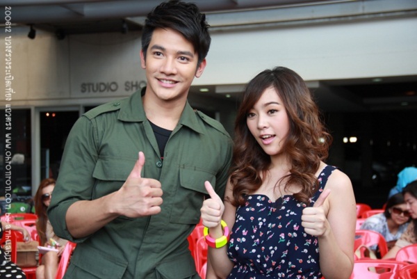 ครึกครื้น! กอล์ฟ-เต้ย นำทีมบวงสรวง ระเบิดเที่ยงแถวตรง