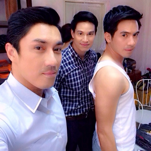 โป๊ป มิว กับภาพคู่สุดหวานชวนจิ้น เบื้องหลังละครรักออกฤทธิ์ โป๊ป มิว กับภาพคู่สุดหวานชวนจิ้น เบื้องหลังละครรักออกฤทธิ์