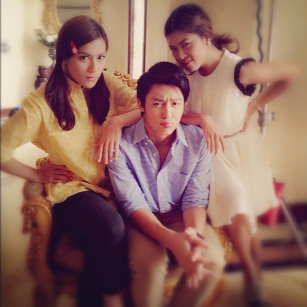 ภาพเบื้องหลัง ปัญญาชนก้นครัว ฮา ๆ ปนน่ารัก