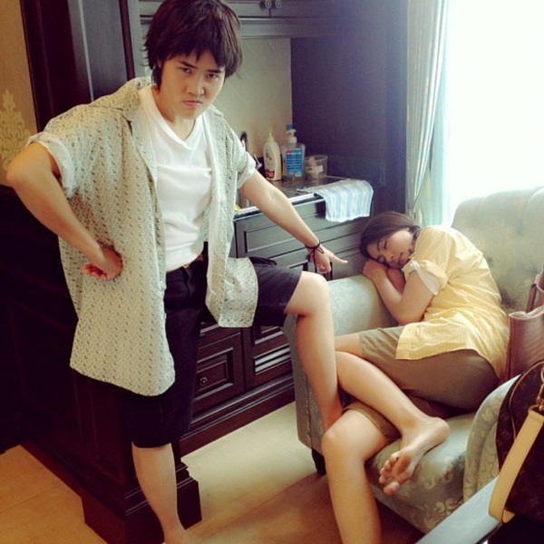 ภาพเบื้องหลัง ปัญญาชนก้นครัว ฮา ๆ ปนน่ารัก