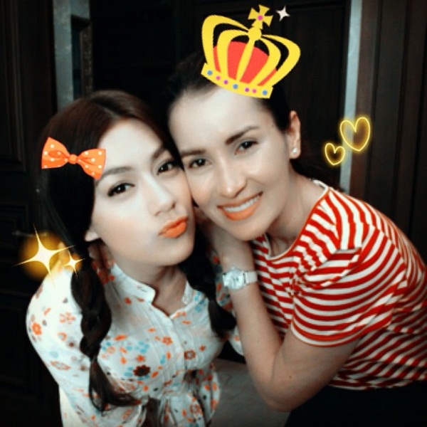 ภาพเบื้องหลัง ปัญญาชนก้นครัว ฮา ๆ ปนน่ารัก