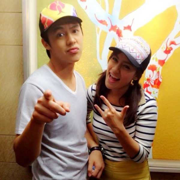 ภาพเบื้องหลัง ปัญญาชนก้นครัว ฮา ๆ ปนน่ารัก