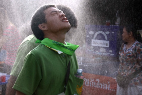 แม่โจ้ จัดงานเดิน-วิ่งการกุศลแม่โจ้-สันทราย 2555