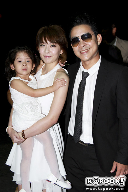 เบนซ์ มิค แต่งงาน เบนซ์ มิค แต่งงาน