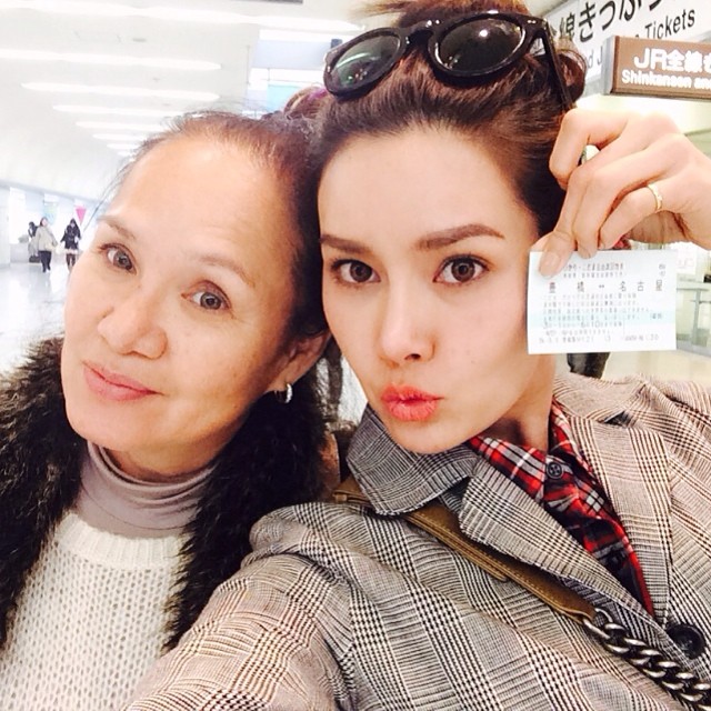 หญิง รฐา - น้อย โพธิ์งาม ญี่ปุ่น หญิง รฐา - น้อย โพธิ์งาม ญี่ปุ่น