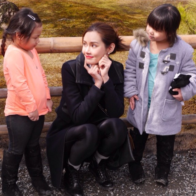 หญิง รฐา - น้อย โพธิ์งาม ญี่ปุ่น หญิง รฐา - น้อย โพธิ์งาม ญี่ปุ่น