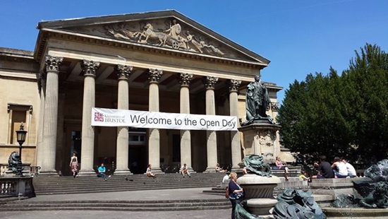 University of Bristol มอบทุน ป.ตรี และ ป.โท University of Bristol มอบทุน ป.ตรี และ ป.โท