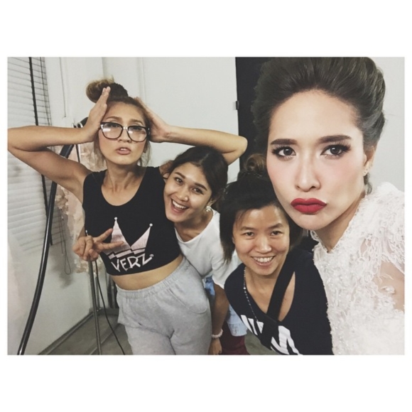 พลอย เฌอมาลย์ ในชุดเจ้าสาวสไตล์สวยหรู ถ่ายแบบ WE Magazine พลอย เฌอมาลย์ ในชุดเจ้าสาวสไตล์สวยหรู ถ่ายแบบ WE Magazine