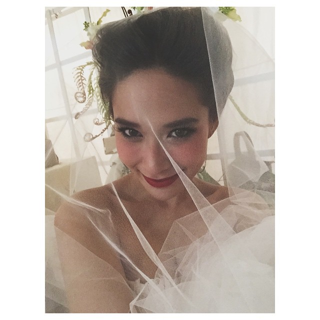 พลอย เฌอมาลย์ ในชุดเจ้าสาวสไตล์สวยหรู ถ่ายแบบ WE Magazine พลอย เฌอมาลย์ ในชุดเจ้าสาวสไตล์สวยหรู ถ่ายแบบ WE Magazine