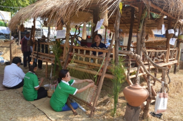 งานเกษตรแฟร์ขอนแก่น 2558 เริ่มแล้ว งานเกษตรแฟร์ขอนแก่น 2558 เริ่มแล้ว