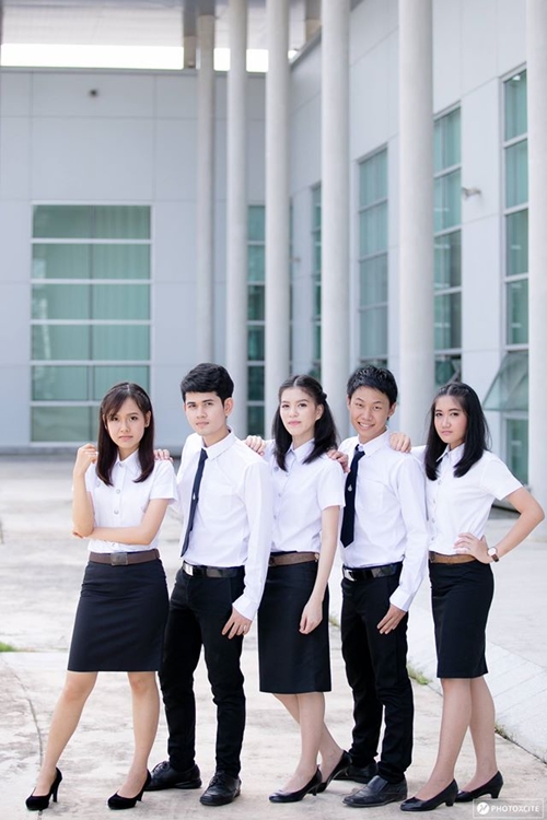 เผยโฉม หนุ่มหล่อ สาวสวย ผู้นำเชียร์ ม.อ. 57 เผยโฉม หนุ่มหล่อ สาวสวย ผู้นำเชียร์ ม.อ. 57