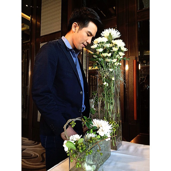 โป๊ป มิว กับภาพคู่สุดหวานชวนจิ้น เบื้องหลังละครรักออกฤทธิ์ โป๊ป มิว กับภาพคู่สุดหวานชวนจิ้น เบื้องหลังละครรักออกฤทธิ์