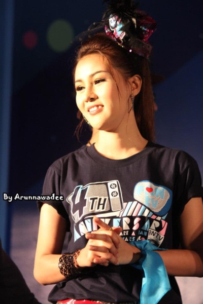 แจ้งเกิดดาว สาวลำซิ่ง หญิงลี ศรีจุมพล
