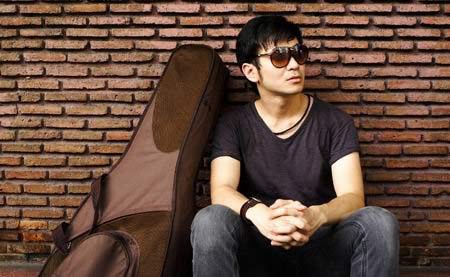 แสตมป์ อภิวัชร์