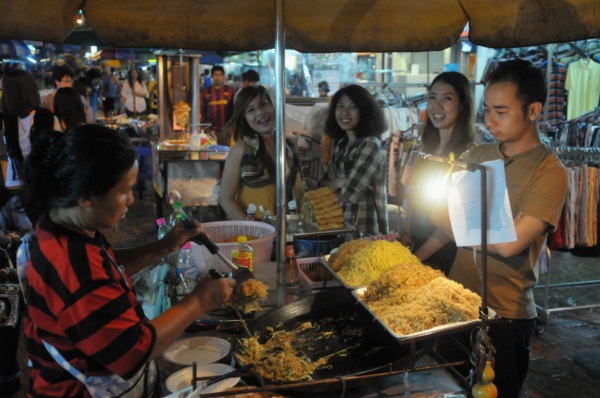 เปิดโผ 10 เมืองที่อาหารริมถนนดีสุดในโลก กรุงเทพครองแชมป์