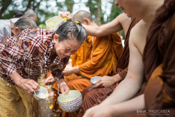 อิ่มเอมใจ...ภาพรอยยิ้มแห่งความสุข ในงานสรงน้ำพระ วัดป่าสุคะโต