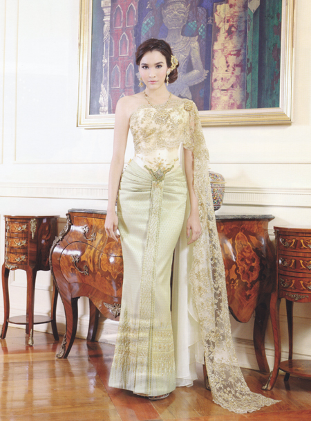 ชุดไทยแต่งงาน สร้างความสง่างามให้เจ้าบ่าว-สาว