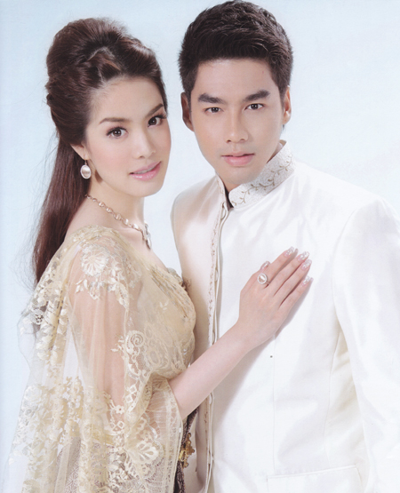 ชุดไทยแต่งงาน สร้างความสง่างามให้เจ้าบ่าว-สาว