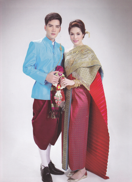 ชุดไทยแต่งงาน สร้างความสง่างามให้เจ้าบ่าว-สาว