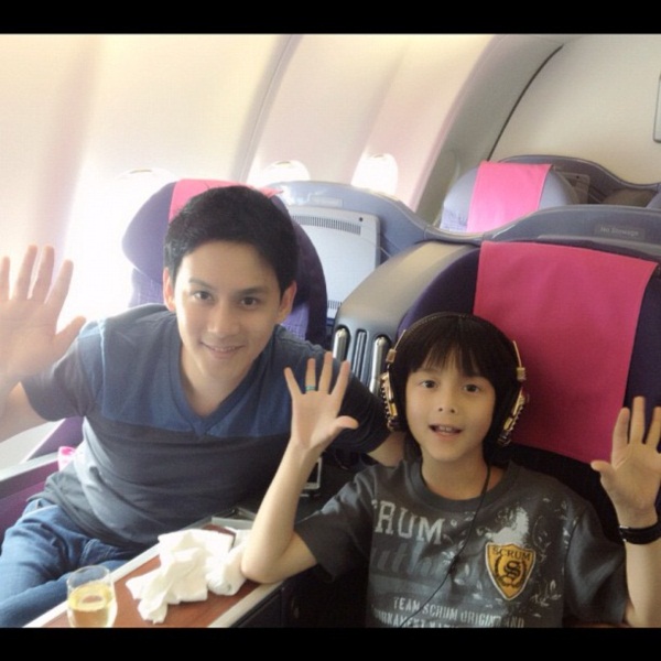 ฟลุค ควง อชิ นาตาลี ช็อปปิ้งลั้นลาในอังกฤษ