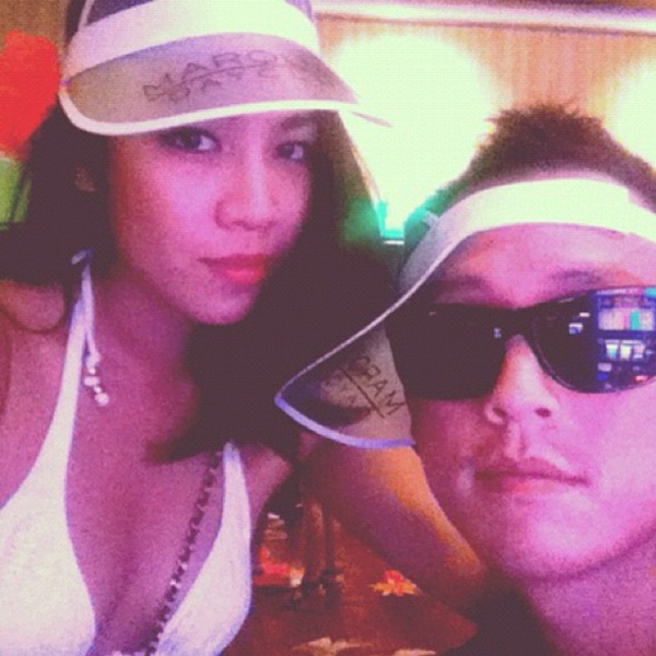 หวานอ่ะ! แคล แคลอรีน นักร้องสุดเปรี้ยว สวีตกับแฟนหนุ่มหุ่นล่ำ