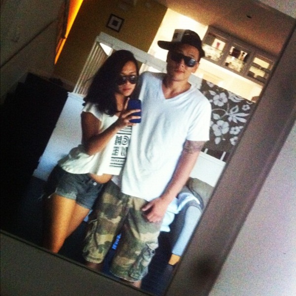 หวานอ่ะ! แคล แคลอรีน นักร้องสุดเปรี้ยว สวีตกับแฟนหนุ่มหุ่นล่ำ