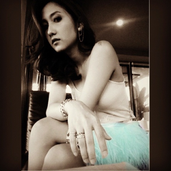 เจี๊ยบ ชี้แจงภาพจับมือ อาร์ รับสนิท รอมั่นใจค่อยเรียกแฟน