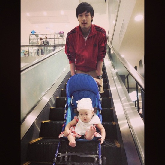 บอย ปกรณ์ ใจบุญ รับเด็กมาอุปการะ ตั้งชื่อ น้องวันใหม่