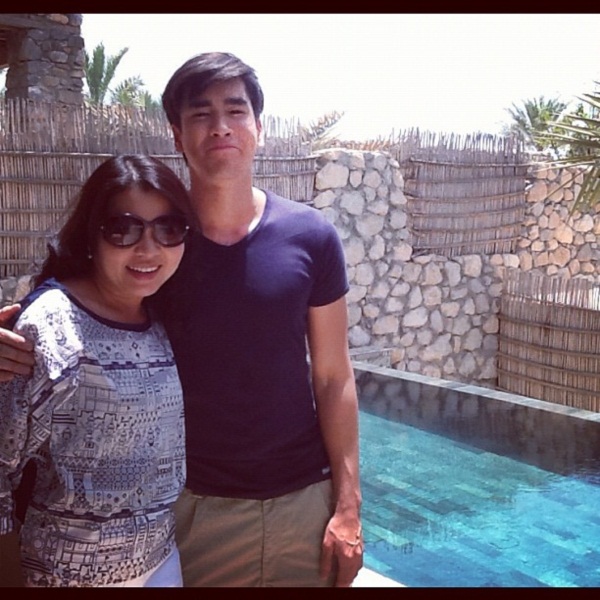 ครอบครัวสุขสันต์...ณเดชน์กับคุณแม่แก้ว น่ารักมาก